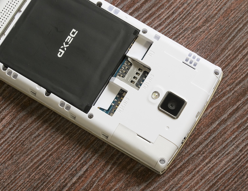 Обзор DEXP Ixion XL240 Triforce: самый маленький в мире 8-ядерный смартфон - 11