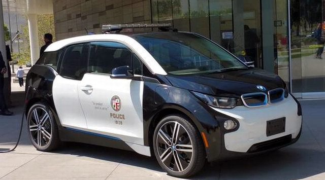 Лос-анджелеская полиция пересядет на электромобили Tesla и BMW - 3