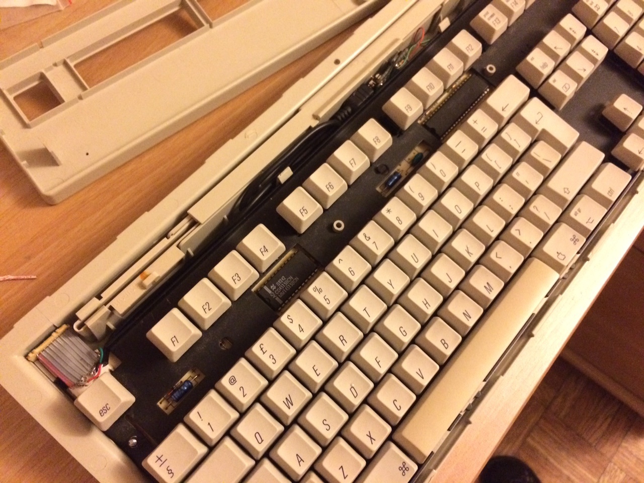 Apple Extended Keyboard II - 5