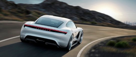 Porsche представила электрический суперкар, заряжающийся быстрее Tesla - 5 1