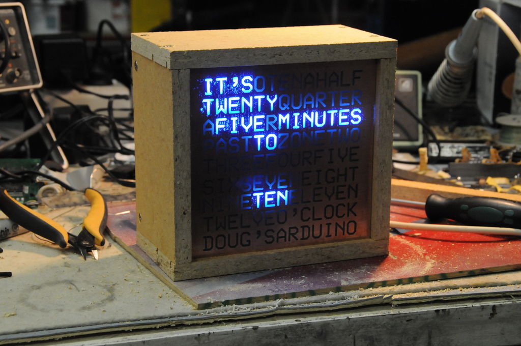 Смажь колеса времени не для первой премии © Высоцкий. Топ-10 самых необычных часов - 10