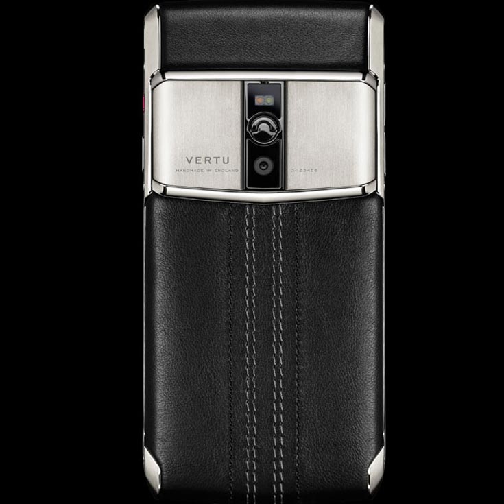 Размер экрана Vertu Signature Touch увеличен с 4,7 до 5,2 дюйма