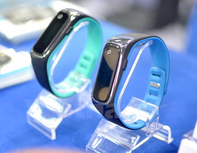 Корейский «Fitbit» с пульсометром и градусник на запястье: чем еще удивила Южная Корея - 3 Корейский «Fitbit» с пульсометром и градусник на запястье: чем еще удивила Южная Корея - 3