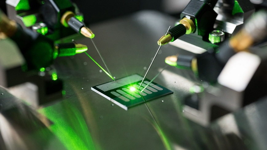 Антенна-выпрямитель из нанотрубок преобразовала свет в постоянный электрический ток - 1
