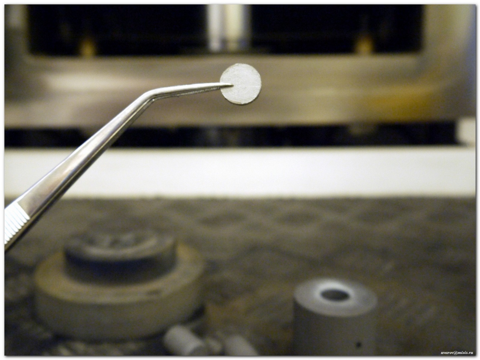 Уникальный Нанокомпозит для контактов в переключателях электрических сетей - 1 Уникальный Нанокомпозит для контактов в переключателях электрических сетей - 1