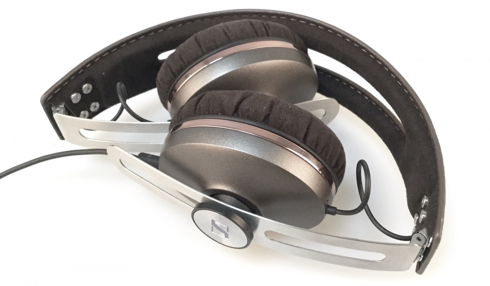 Музыка в современном стиле: Обзор наушников Sennheiser Momentum 2 on-ear - 7