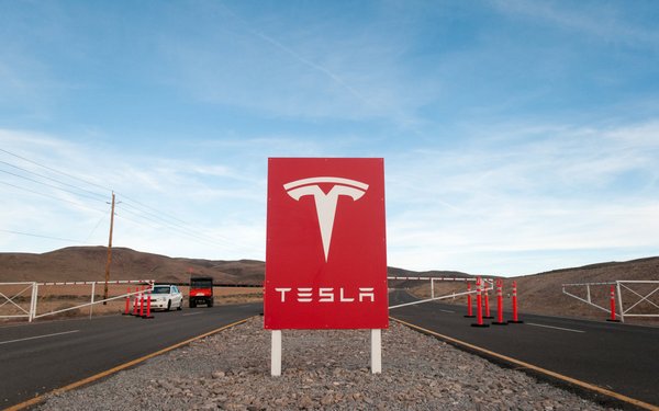 Интерес журналистов к Tesla Gigafactory выходит за рамки дозволенного