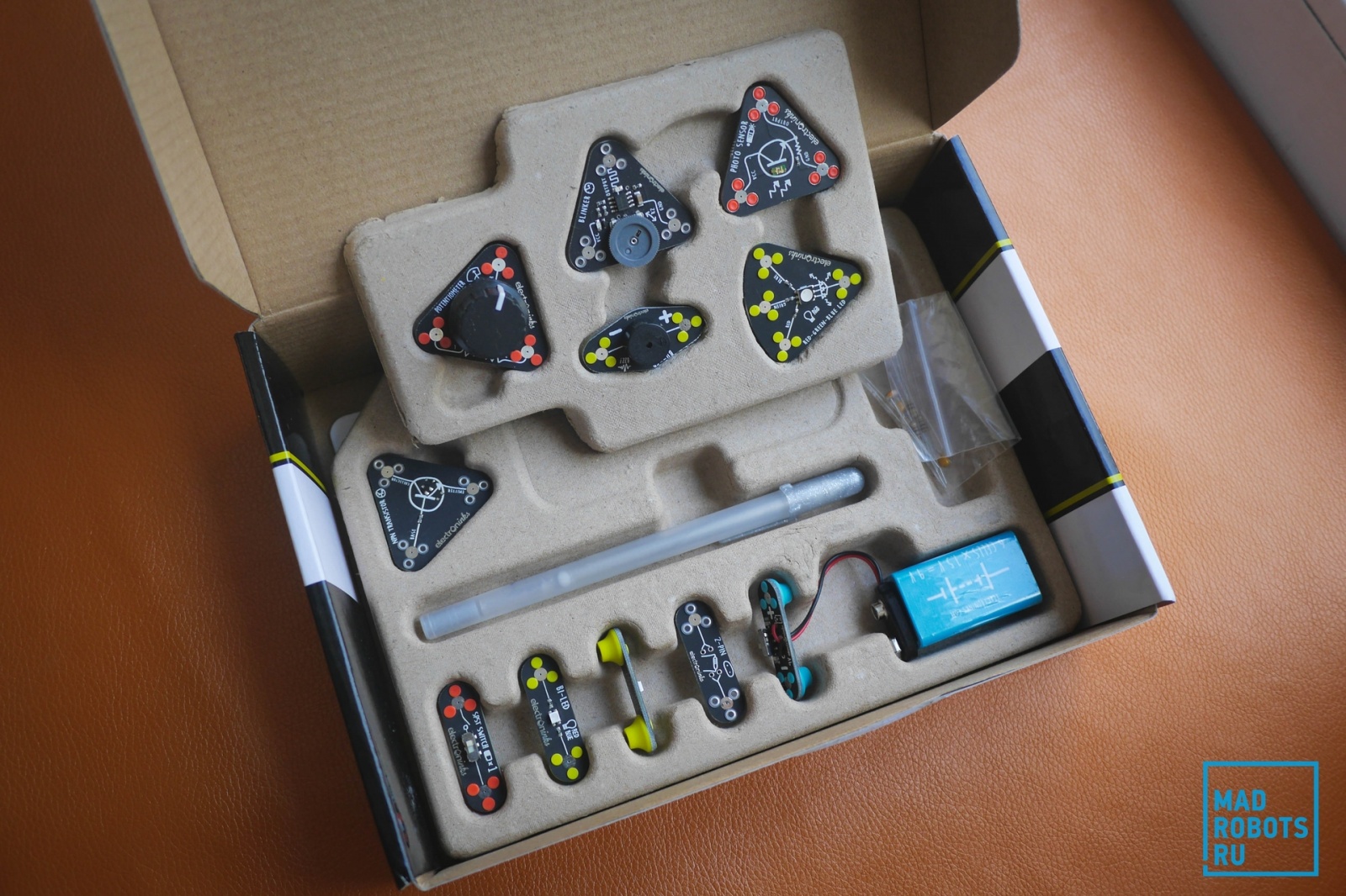 Обзор Circuit Scribe: рисуем электронные схемы без проводов и макетных плат - 5 Обзор Circuit Scribe: рисуем электронные схемы без проводов и макетных плат - 5