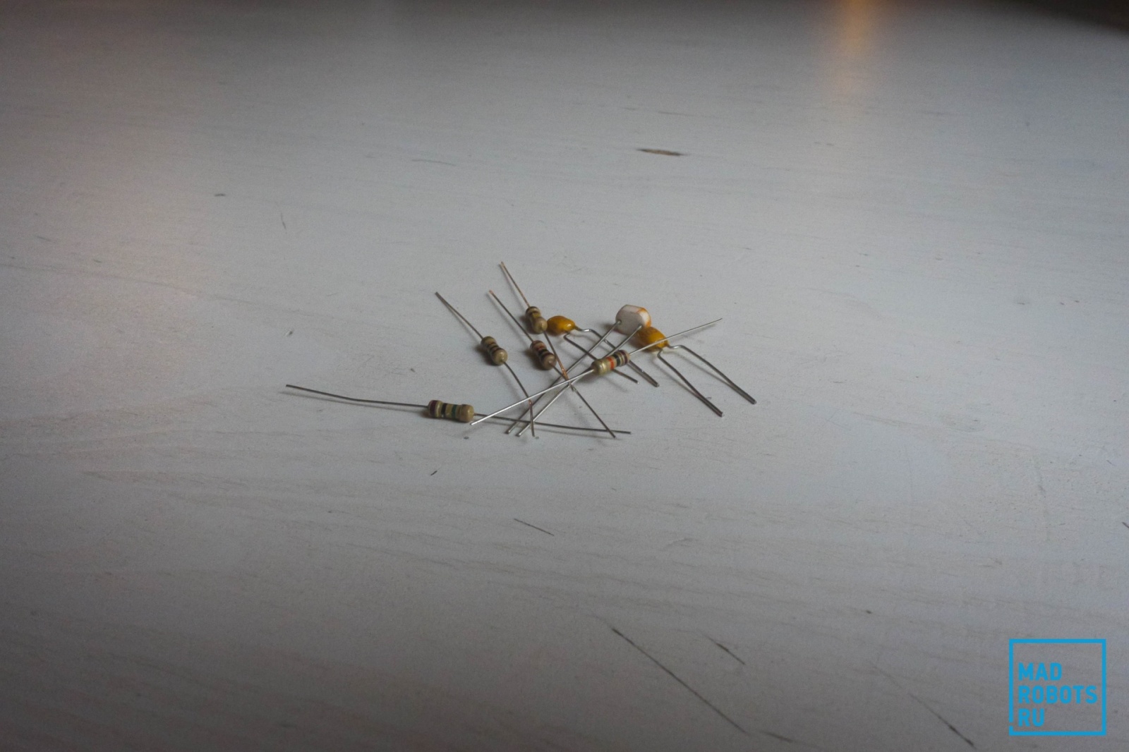 Обзор Circuit Scribe: рисуем электронные схемы без проводов и макетных плат - 9 Обзор Circuit Scribe: рисуем электронные схемы без проводов и макетных плат - 9