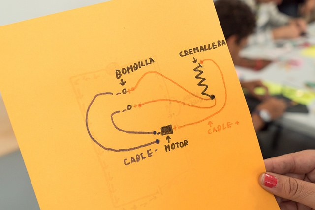У вас нет робототехники? Тогда мы едем к вам - 21
