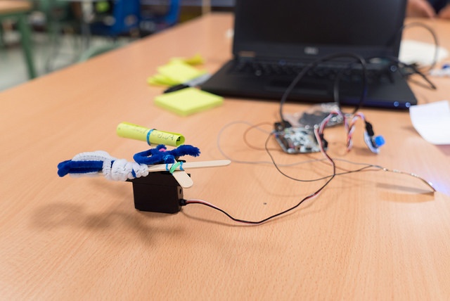 У вас нет робототехники? Тогда мы едем к вам - 24