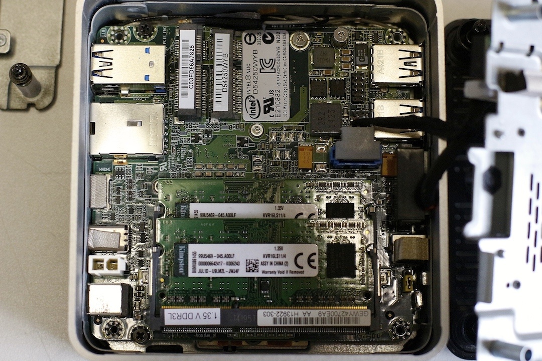 Что в коробке? Обзор новой версии мини-компьютера Intel NUC - 16 Что в коробке? Обзор новой версии мини-компьютера Intel NUC - 16