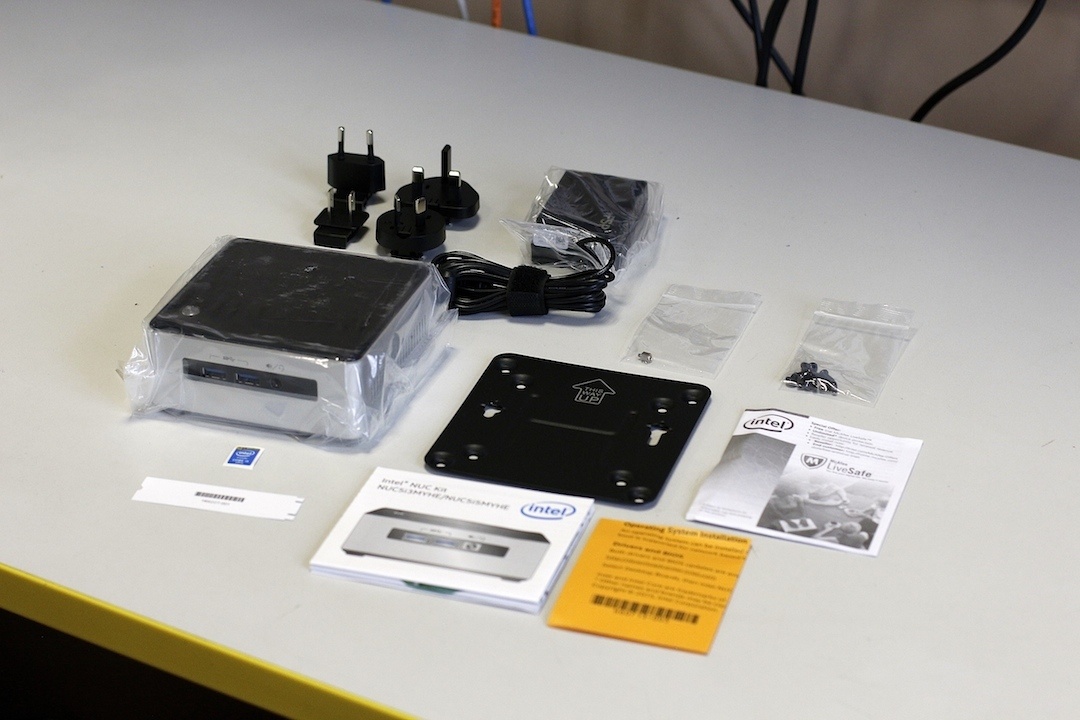 Что в коробке? Обзор новой версии мини-компьютера Intel NUC - 3 Что в коробке? Обзор новой версии мини-компьютера Intel NUC - 3