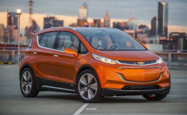 Chevrolet Bolt называют электромобилем LG. Запас хода в 320 км при цене $30 тыс.