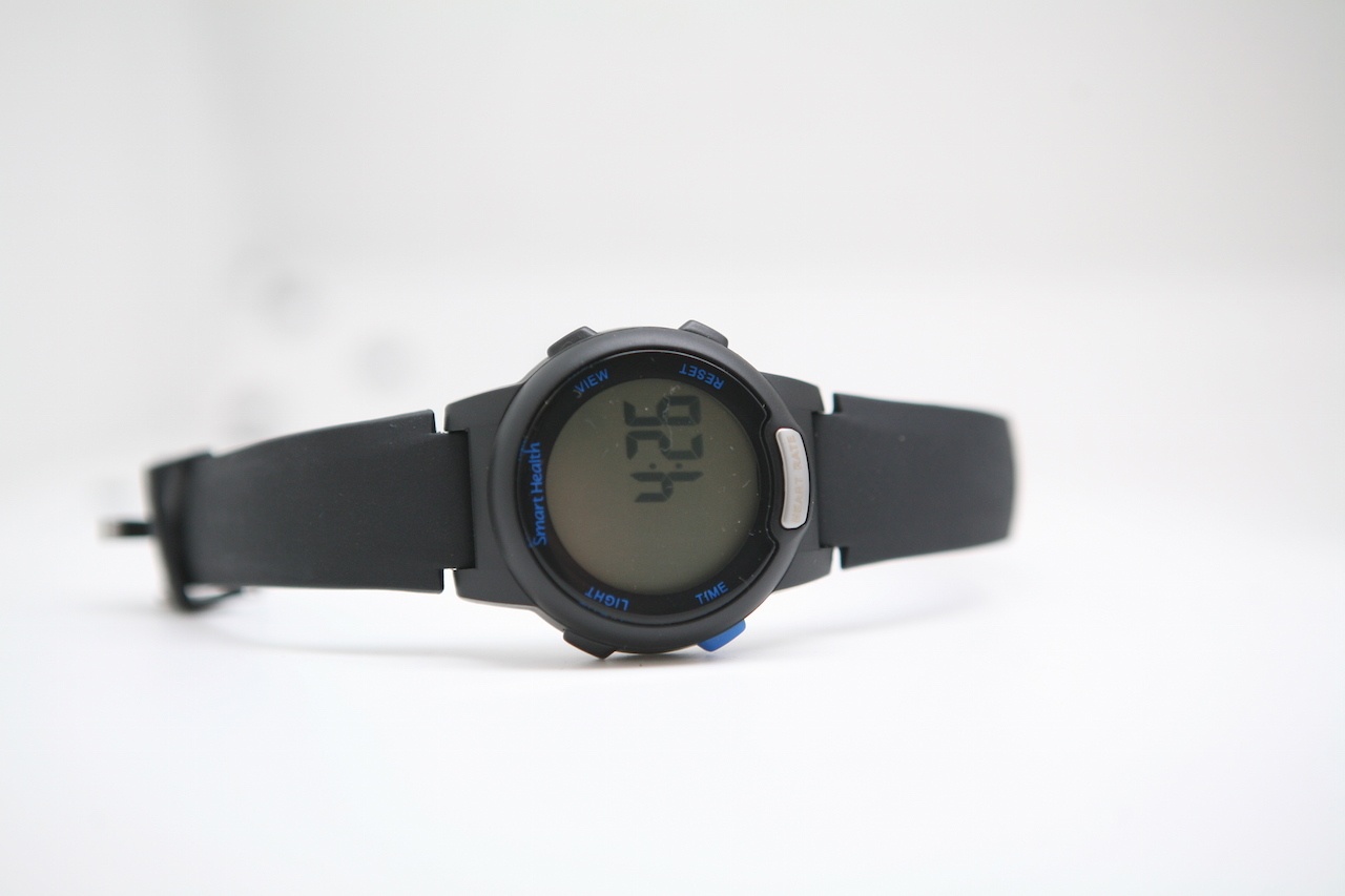 Проще некуда. Самые дешевые часы с пульсометром «для богатых»: Smart Health - 9