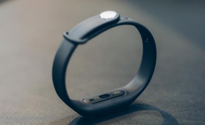 Обзор Xiaomi Mi Band Pulse — фитнес-трекера с пульсометром за 16$ - 1