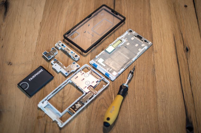 10 из 10 по шкале ремонтируемости: оценка модульного телефона Fairphone 2 от iFixit - 1