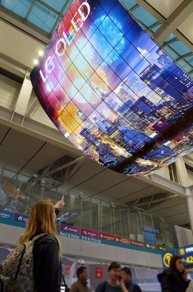 LG создала самый большой экран OLED