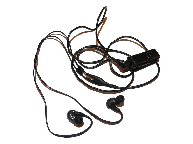 Обзор гарнитуры bluetooth-гарнитуры от Даджет – музыкальные «бананы» в ушах - 2 Обзор гарнитуры bluetooth-гарнитуры от Даджет – музыкальные «бананы» в ушах - 2