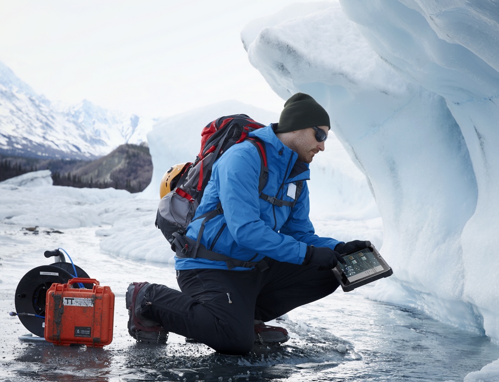 Ларс Ларссон и ноутбук Dell путешествуют по Средней Азии - 1 Ларс Ларссон и ноутбук Dell путешествуют по Средней Азии - 1