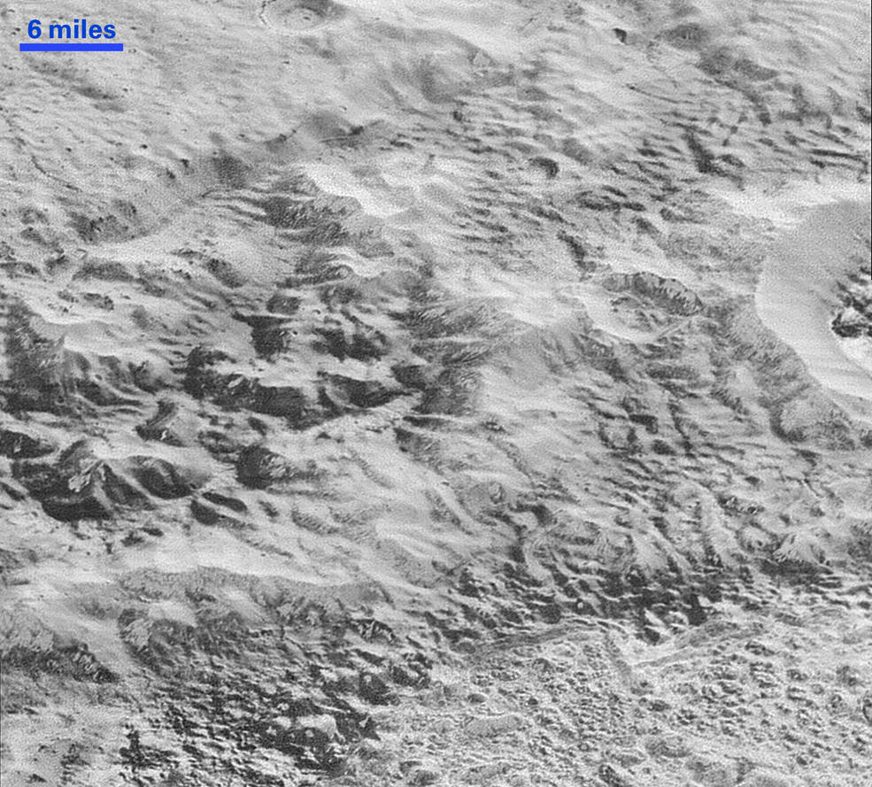 New Horizons прислал самые детализированные фотографии поверхности Плутона - 4