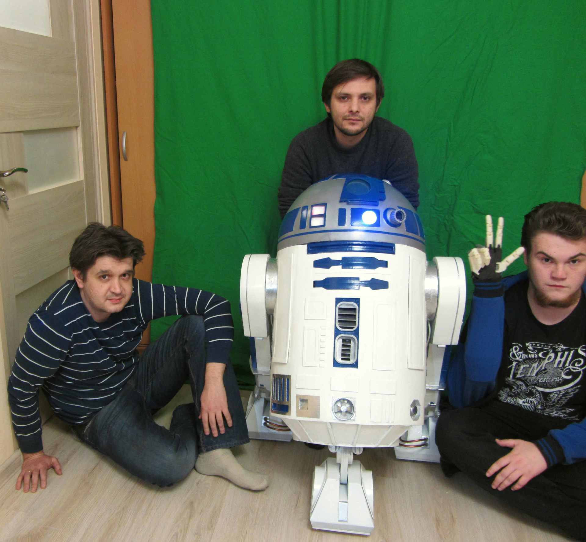 Сказ о том как мы R2D2 «пилили» к премьере новой серии StarWars - 12 image