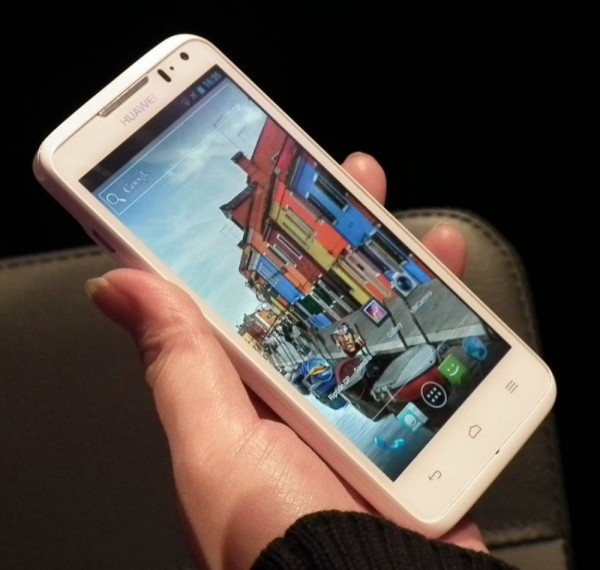 Смартфон Huawei D8 может получить экран QHD