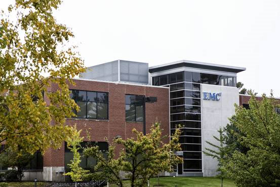 EMC проводит масштабное сокращение, предваряющее сделку с Dell