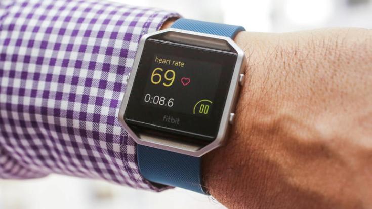 Умные часы Fitbit Blaze стоят $200