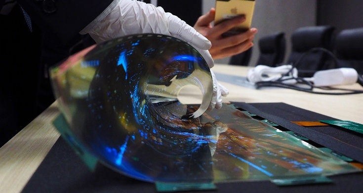 LG показала на CES 2016 панели rollable OLED