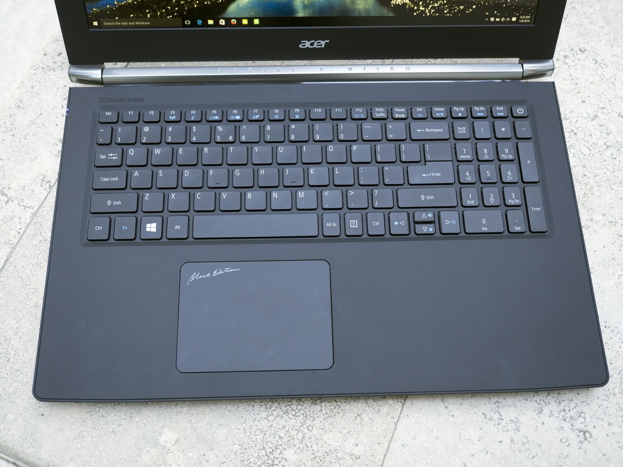 Acer на CES 2016: мониторы, планшеты, игровые ноутбуки и ультрамобильный трансформер - 21