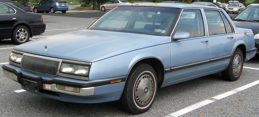 Как квадратные автомобили 80-х стали обтекаемыми к 90-м - 4 image