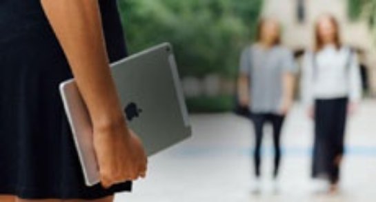 Apple изменит подход школ к обучению Apple изменит подход школ к обучению