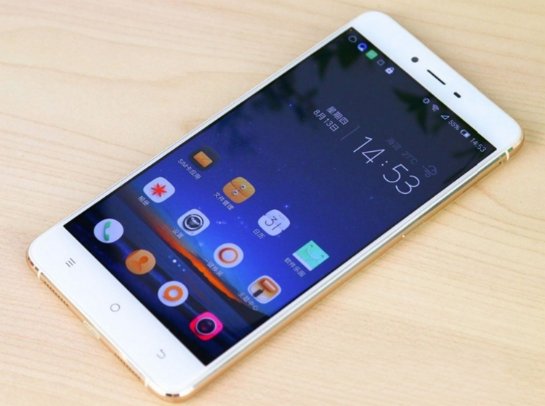 Смартфон Doov L5 Plus выполнен в тонком корпусе с защитой Gorilla Glass 4 Смартфон Doov L5 Plus выполнен в тонком корпусе с защитой Gorilla Glass 4