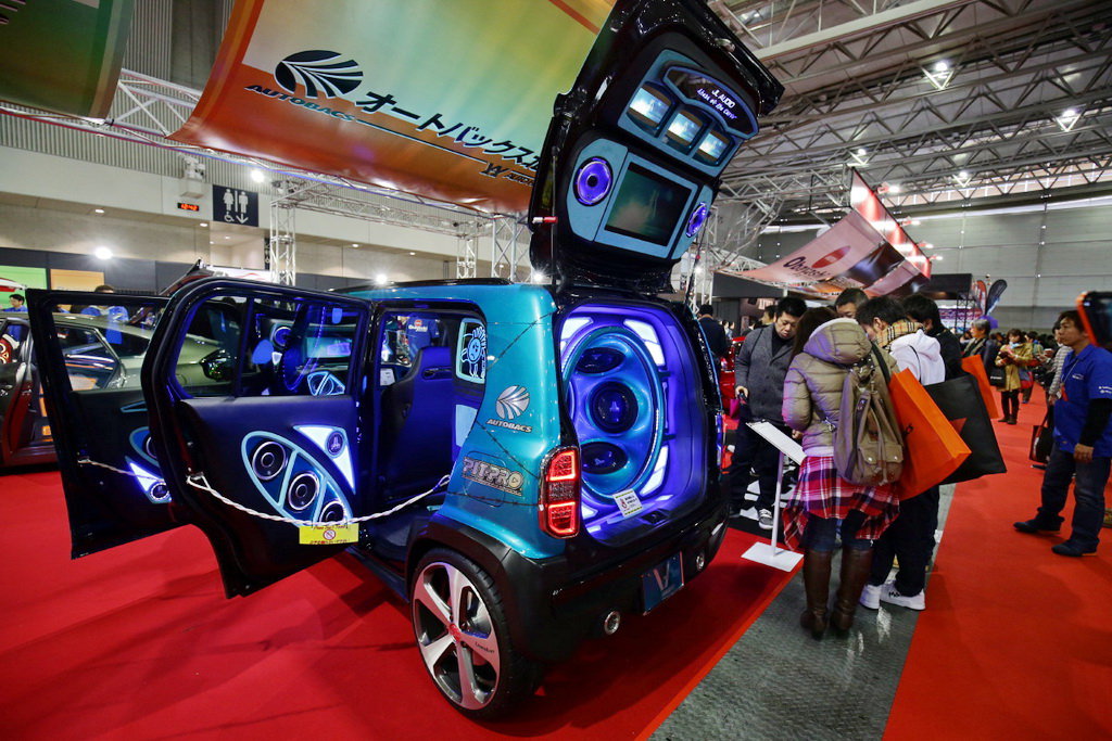 Японцы показали свой тюнинг образца 2016 Японцы показали свой тюнинг образца 2016