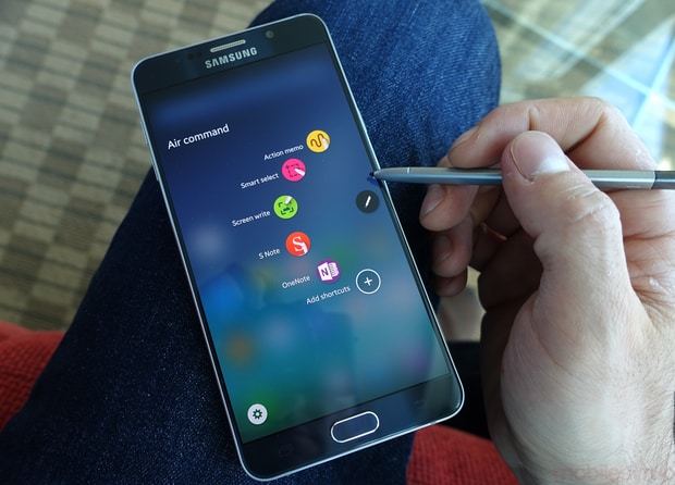 Samsung устранил проблему с застряванием пера в Galaxy Note 5
