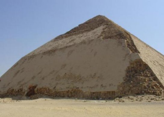 Ученые знают, как заглянуть вовнутрь Ломаной пирамиды