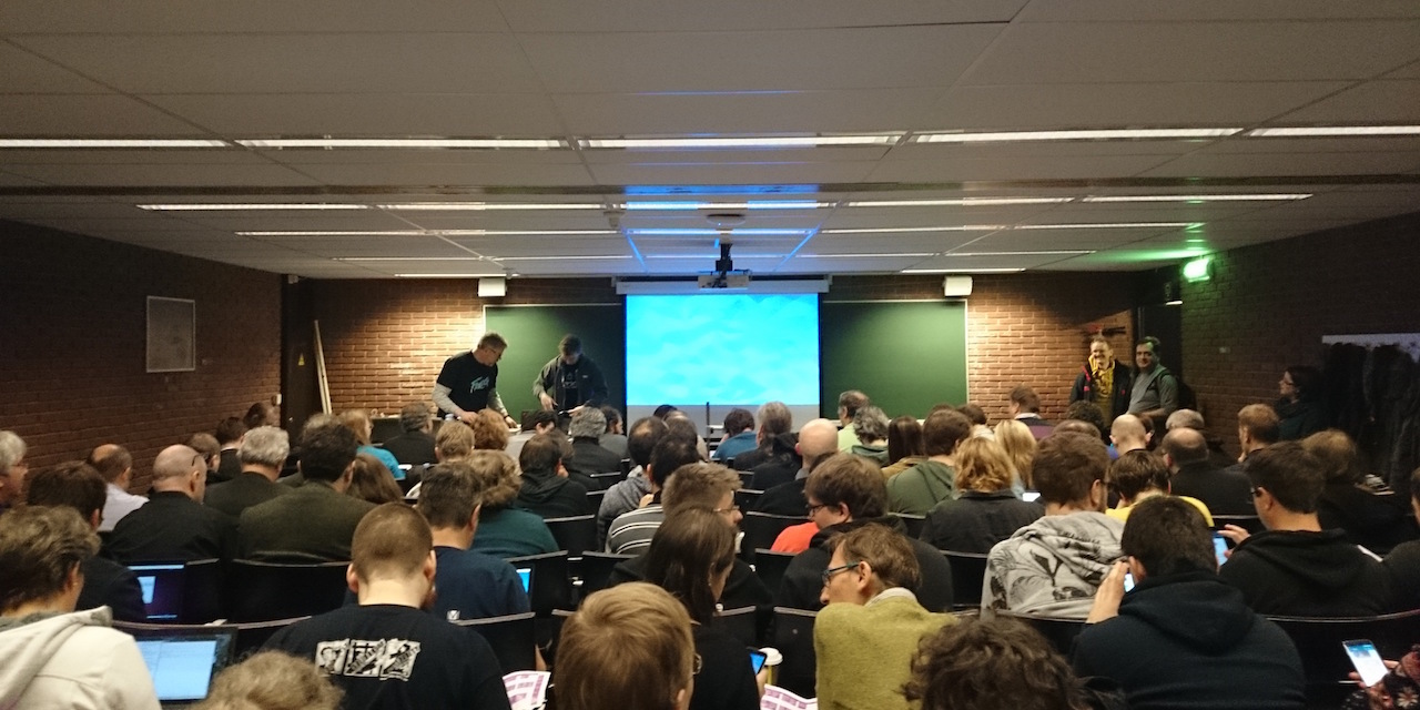 Вафли против технологий на FOSDEM 2016 - 11