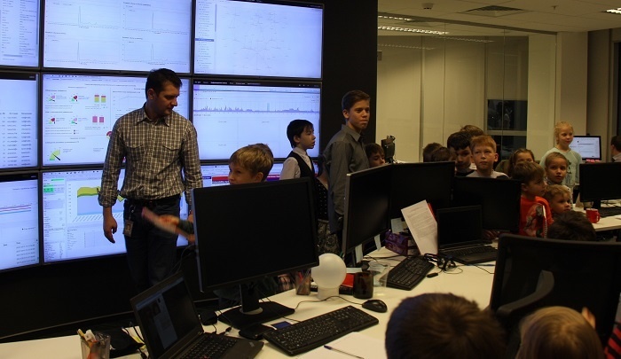 Хакерская ёлка, или Как провести Детский День в недетской компании - 5 Хакерская ёлка, или Как провести Детский День в недетской компании - 5