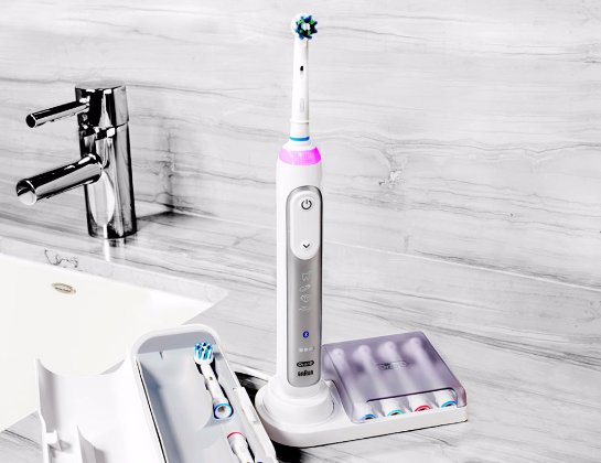 Oral-B Genius- «умная» щетка с мобильным приложением