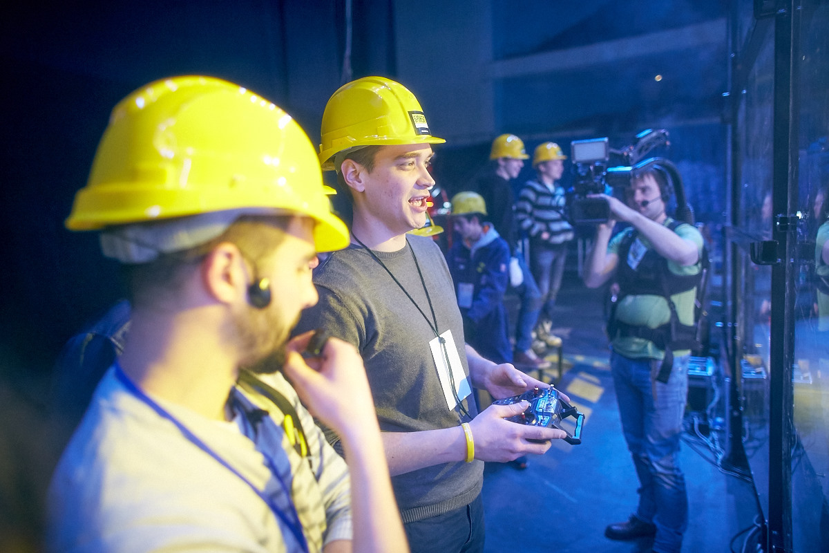 Фотоотчет с открытия боев роботов «Бронебот-2016» - 20 Фотоотчет с открытия боев роботов «Бронебот-2016» - 20