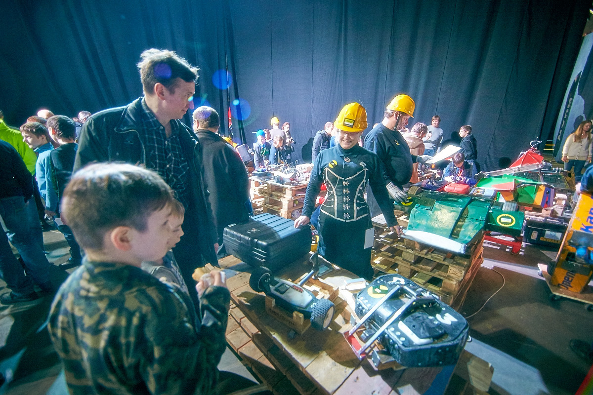 Фотоотчет с открытия боев роботов «Бронебот-2016» - 26 Фотоотчет с открытия боев роботов «Бронебот-2016» - 26