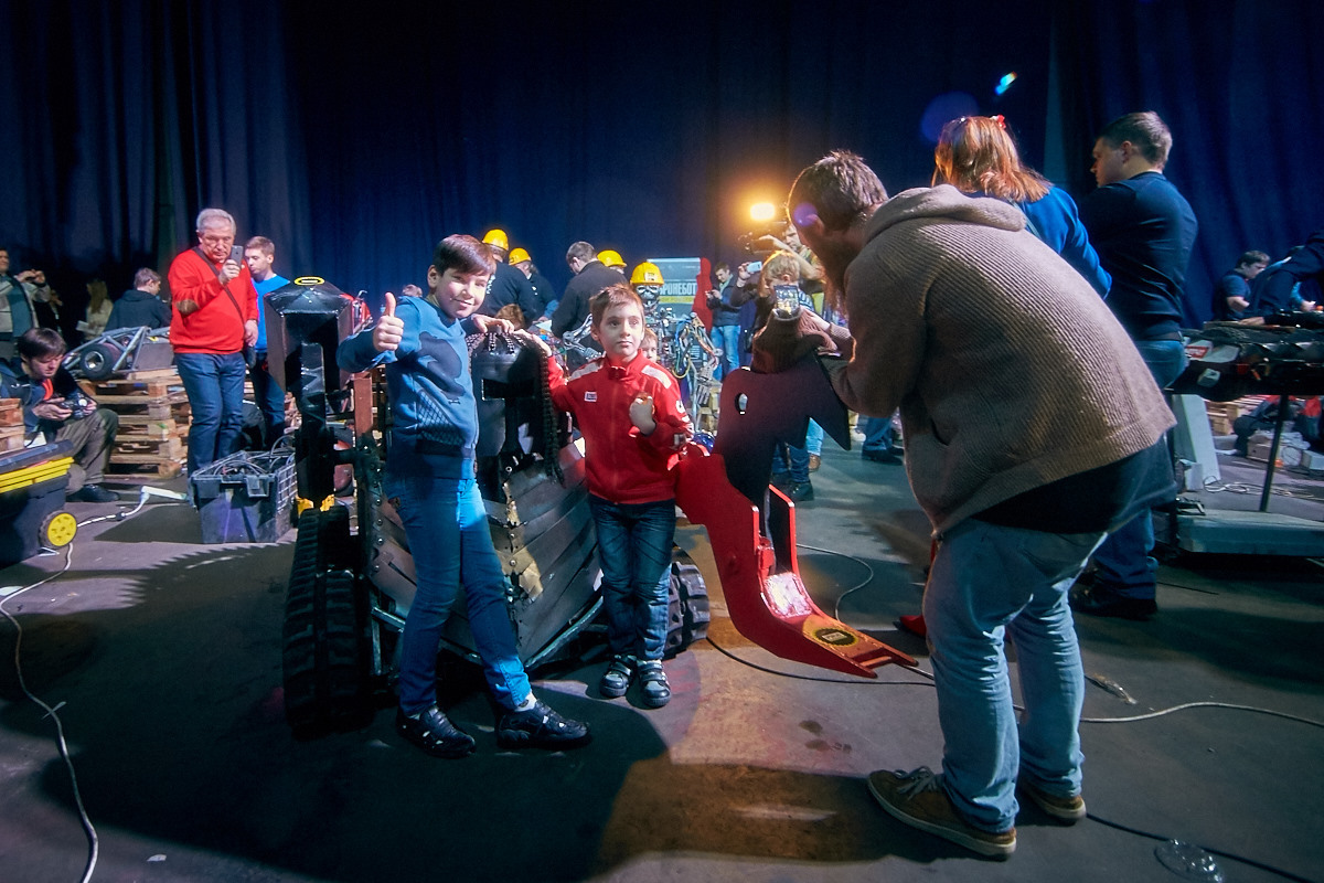 Фотоотчет с открытия боев роботов «Бронебот-2016» - 27 Фотоотчет с открытия боев роботов «Бронебот-2016» - 27