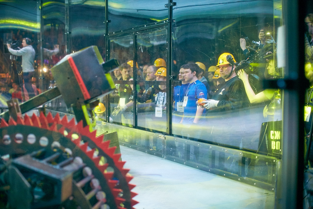 Фотоотчет с открытия боев роботов «Бронебот-2016» - 47 Фотоотчет с открытия боев роботов «Бронебот-2016» - 47