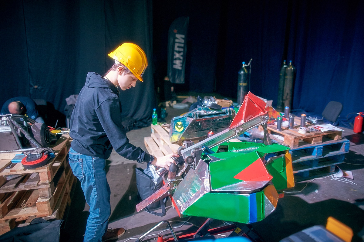 Фотоотчет с открытия боев роботов «Бронебот-2016» - 6 Фотоотчет с открытия боев роботов «Бронебот-2016» - 6