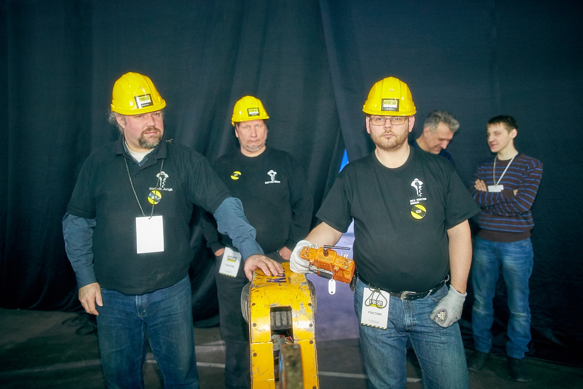 Фотоотчет с открытия боев роботов «Бронебот-2016» - 7 Фотоотчет с открытия боев роботов «Бронебот-2016» - 7