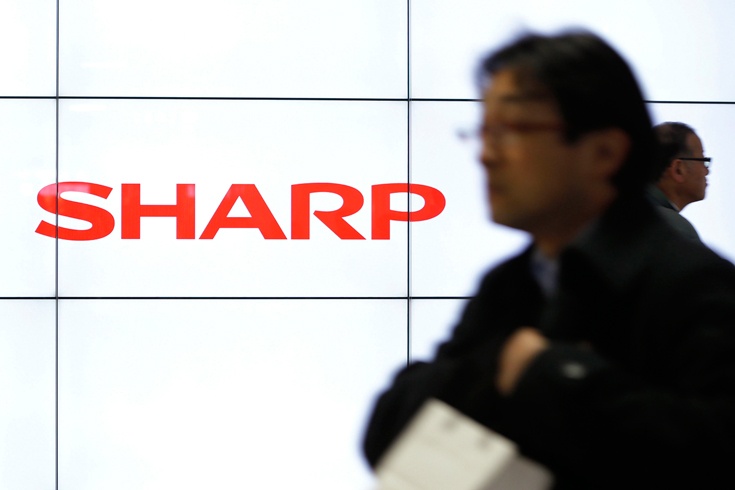 Акции Sharp всего за день потеряли 14% стоимости