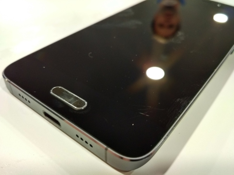 Про Xiaomi Mi5: недостатки, первые впечатления и живые фотографии из Барселоны - 3 Про Xiaomi Mi5: недостатки, первые впечатления и живые фотографии из Барселоны - 3