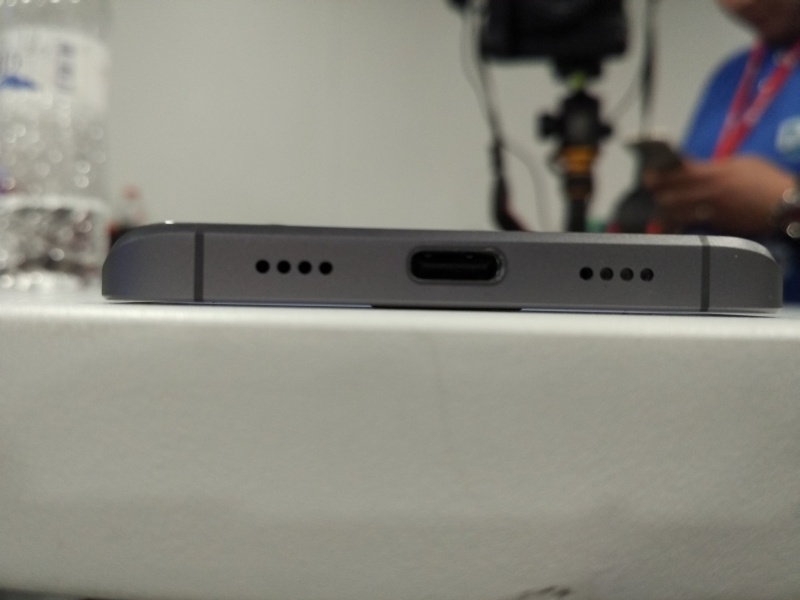 Про Xiaomi Mi5: недостатки, первые впечатления и живые фотографии из Барселоны - 4