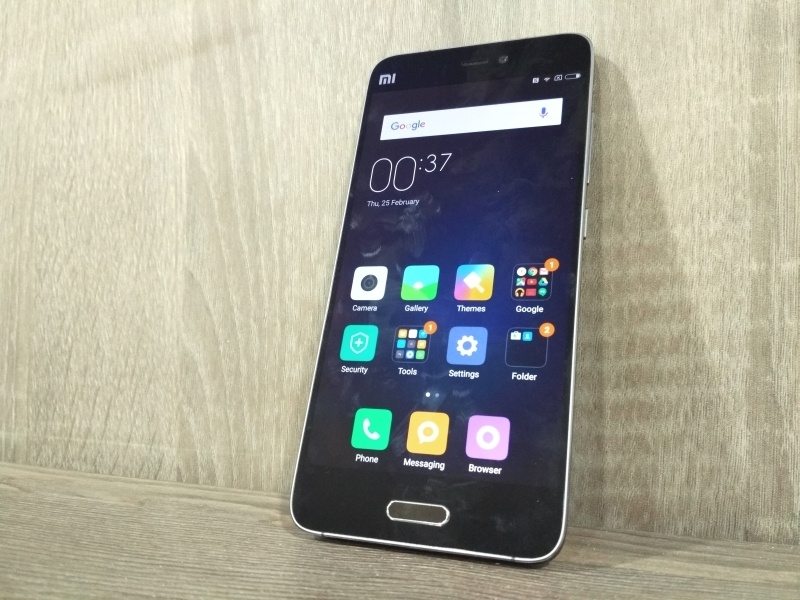 Про Xiaomi Mi5: недостатки, первые впечатления и живые фотографии из Барселоны - 1